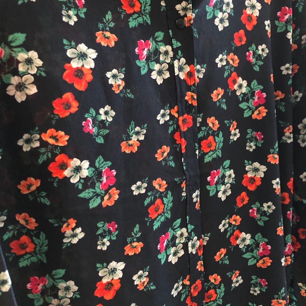 Blouse - Picture 2 of 3